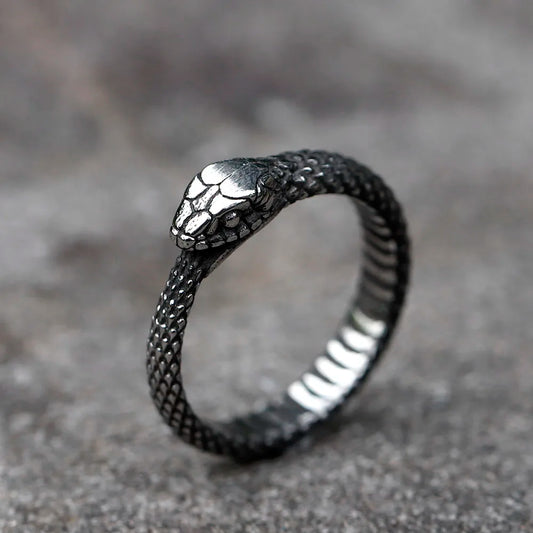 Serpent ring – view 2