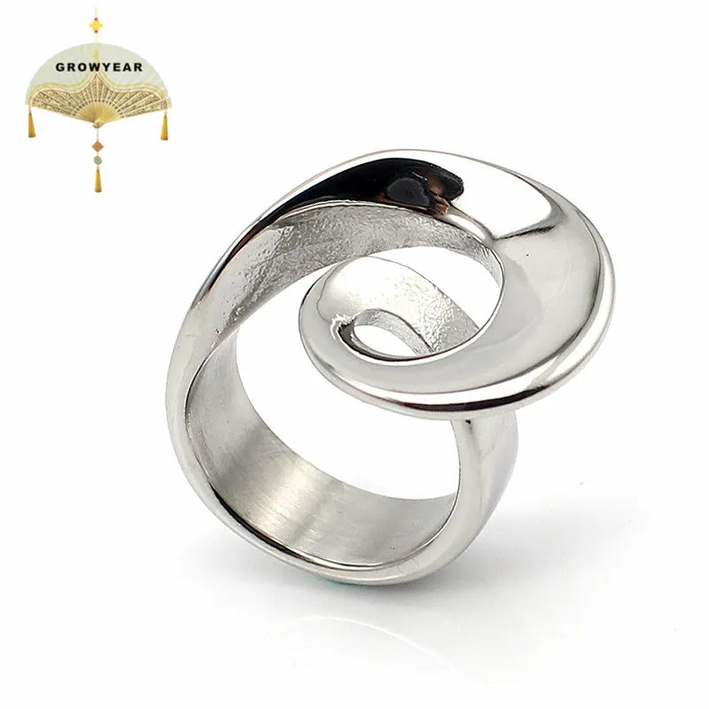 Sculpted ring, silver tone