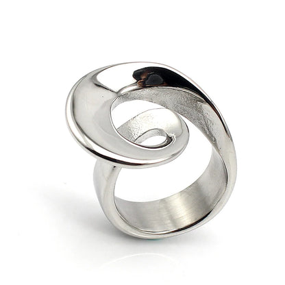 Sculpted ring – view 4