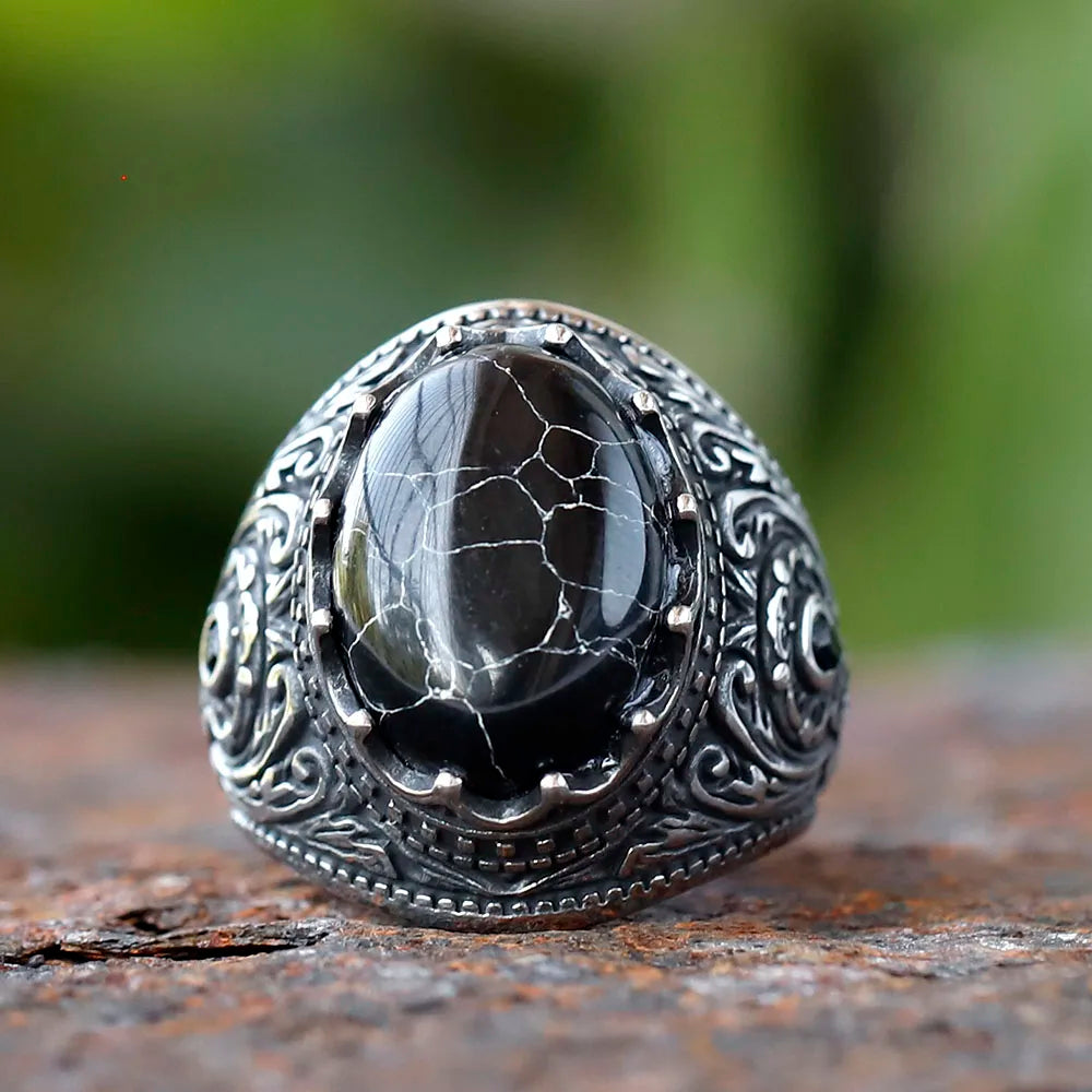 Black stone statement ring – view 2