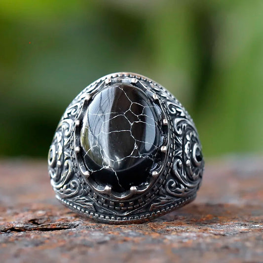 Black stone statement ring – view 2