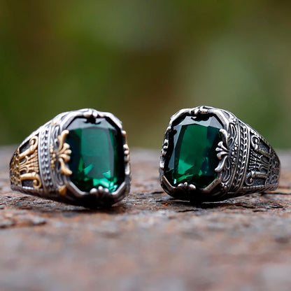 Crown ring with green stone – view 3