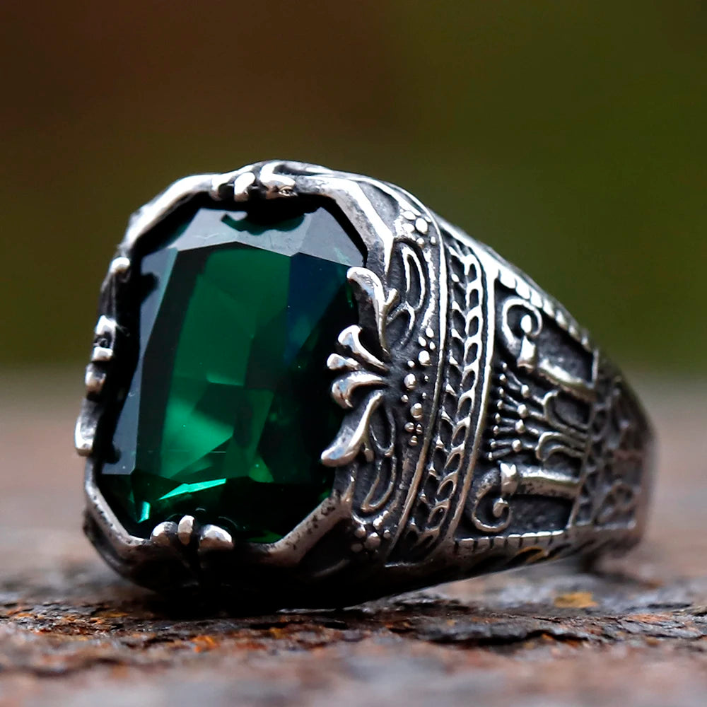 Crown ring with green stone – view 7