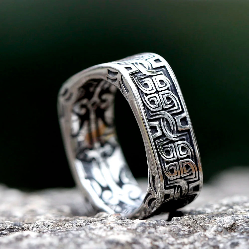 Square Celtic knot ring – view 2