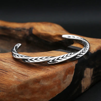 Möbius cuff bracelet – view 2