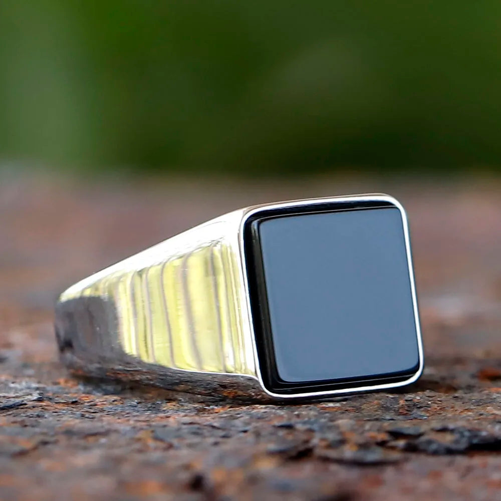 Faceted black stone ring – view 2