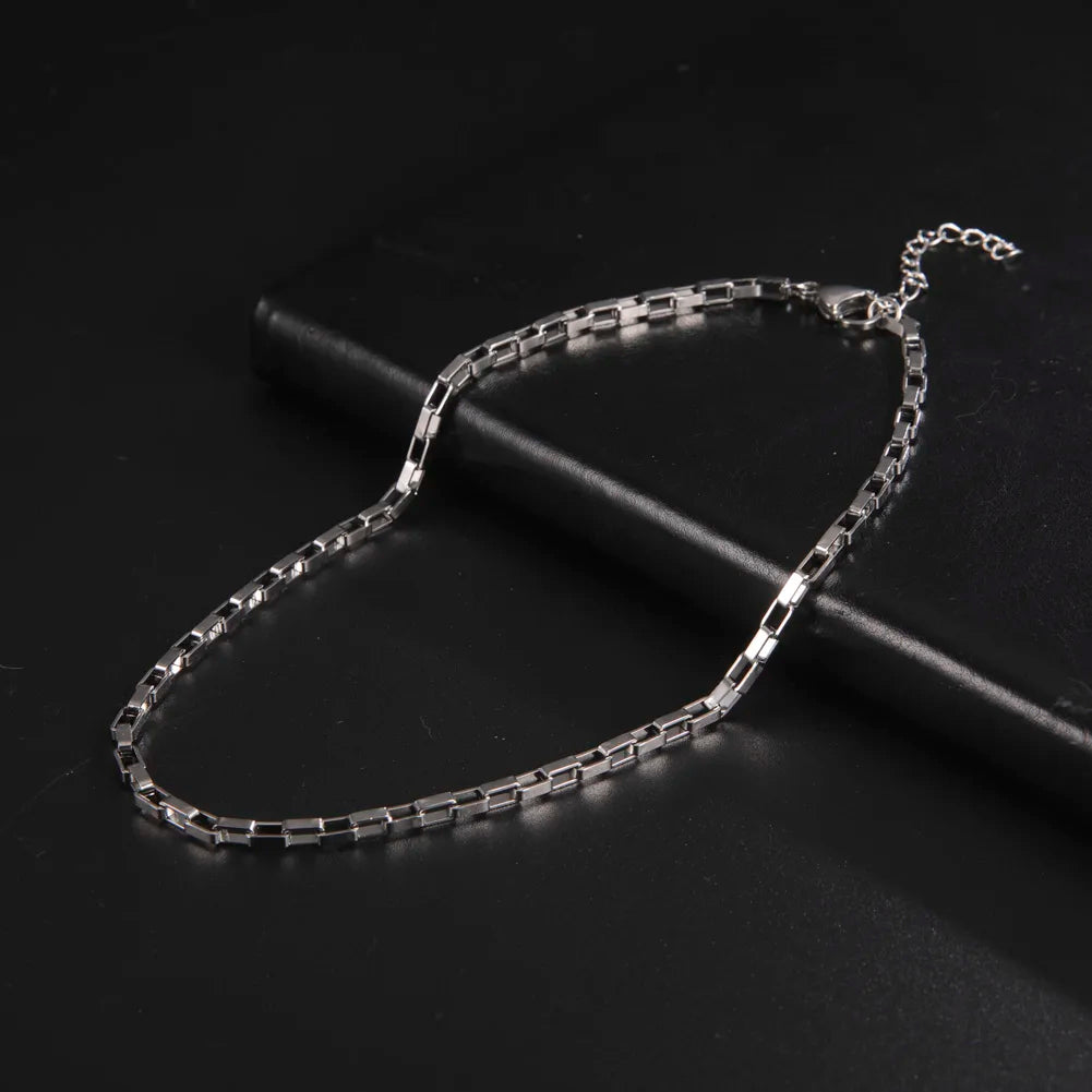 Stainless steel link chain necklace – view 3