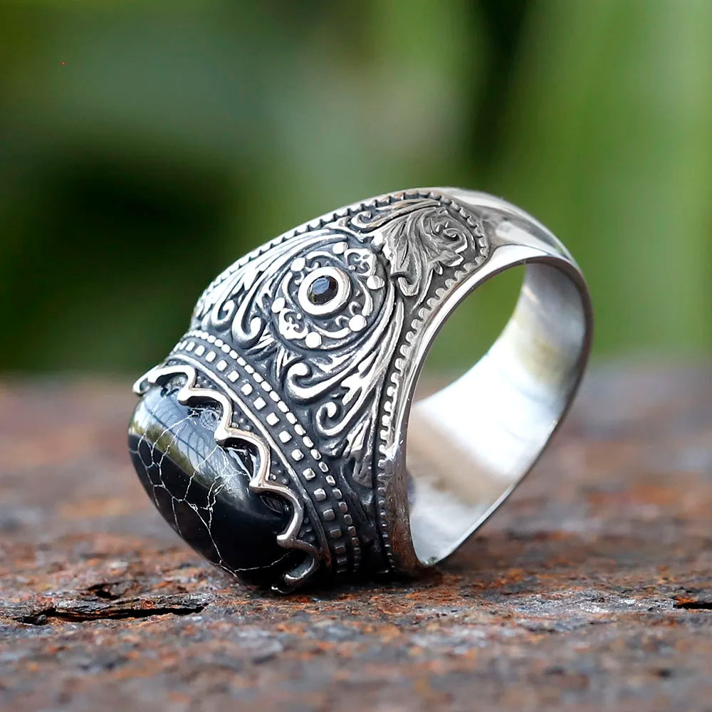 Black stone statement ring – view 3