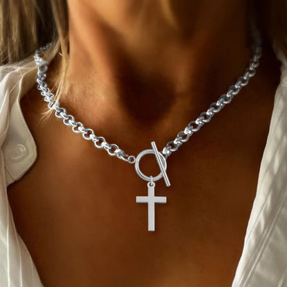 Cross pendant necklace – view 2