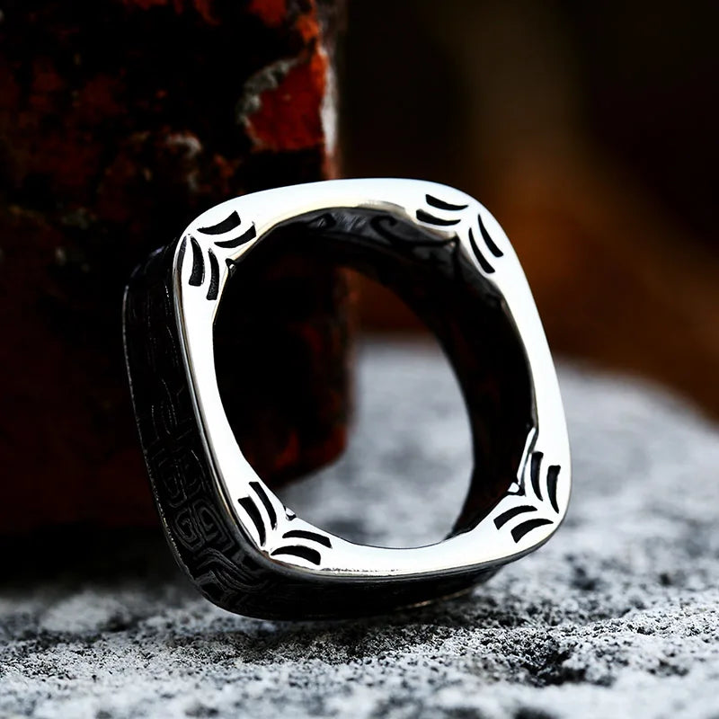 Square Celtic knot ring – view 5