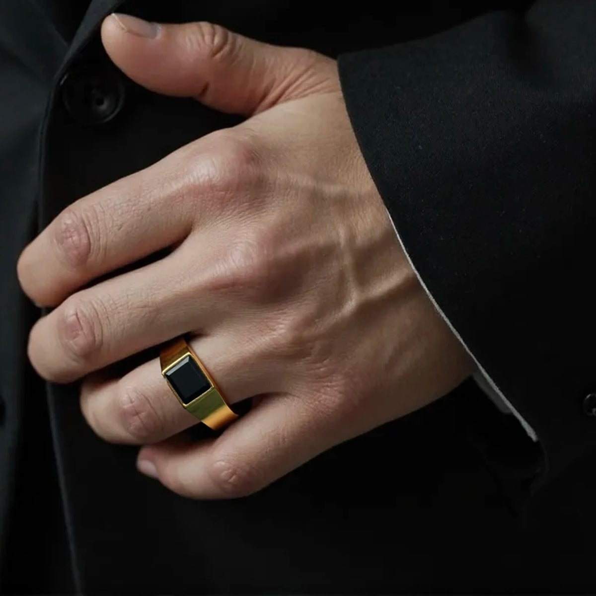 Black stone signet ring – view 3