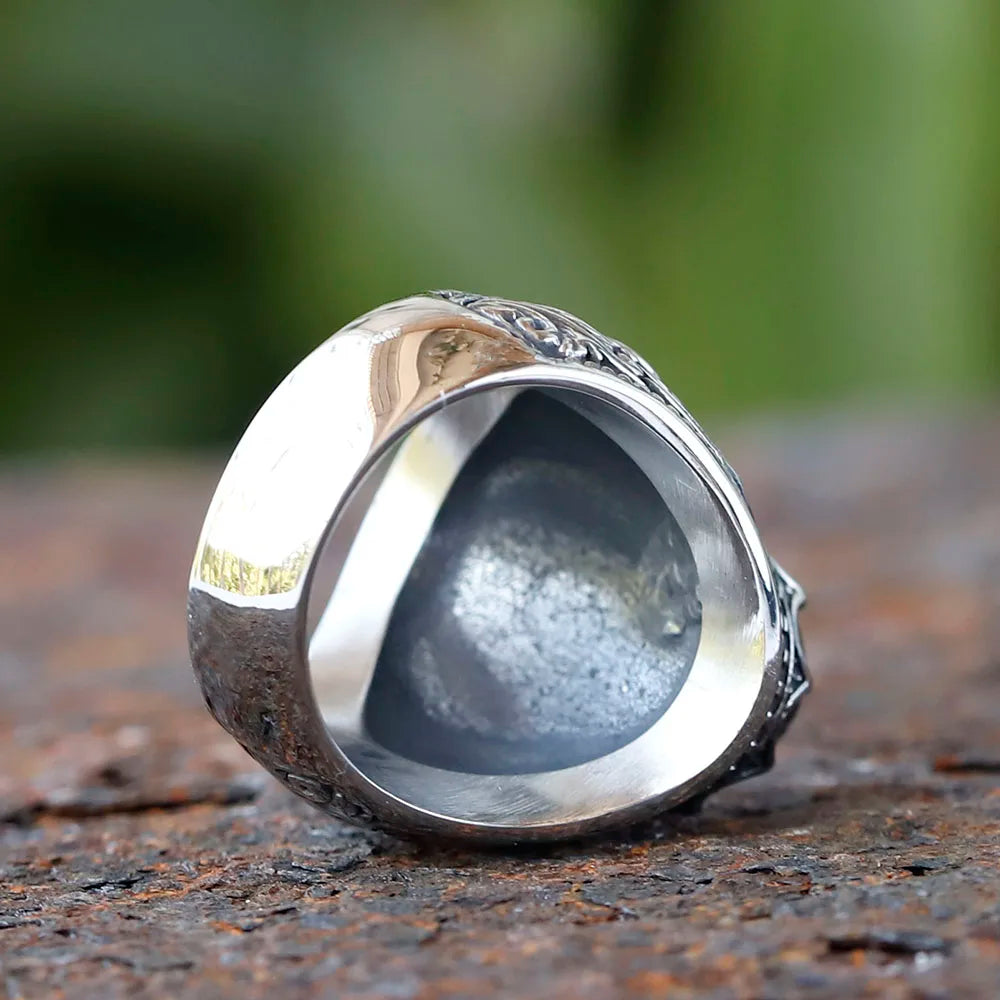 Black stone statement ring – view 5