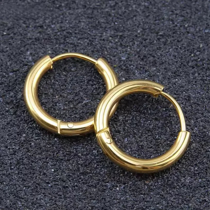 Huggie hoop earrings – view 7