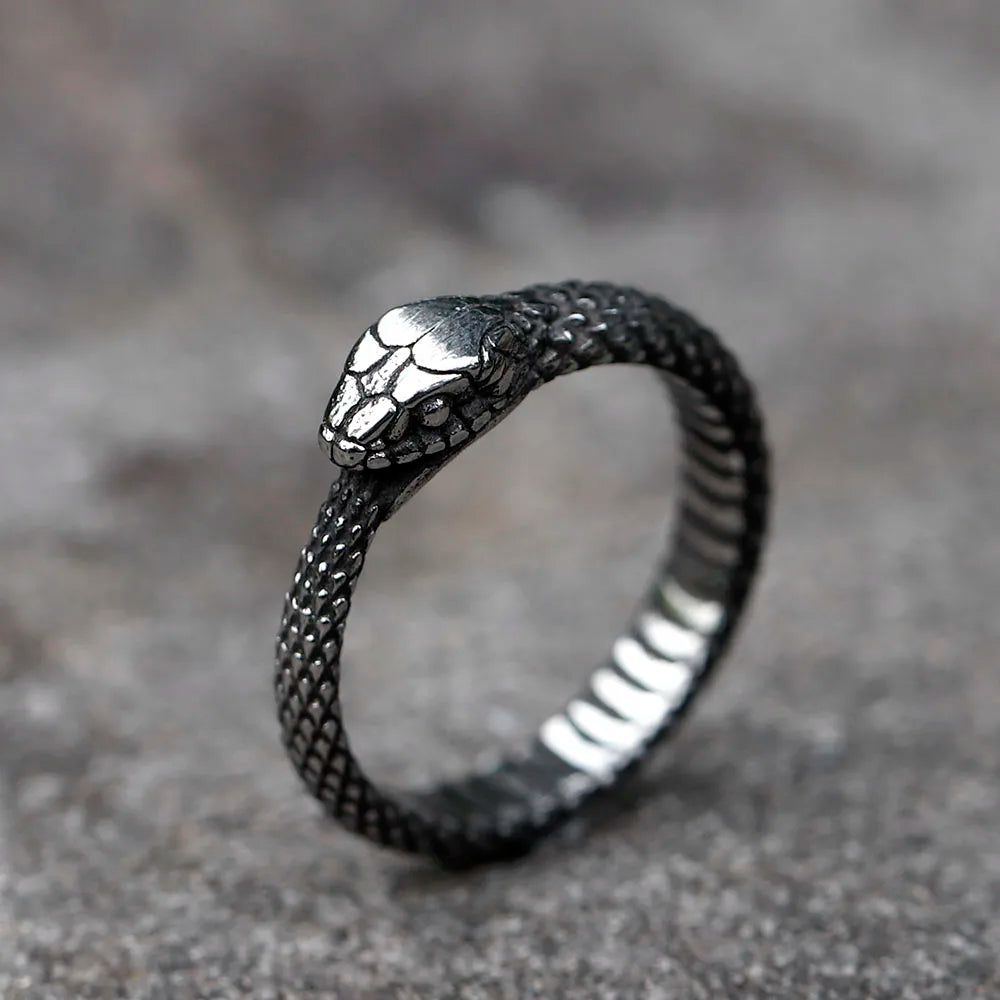 Serpent ring – view 2