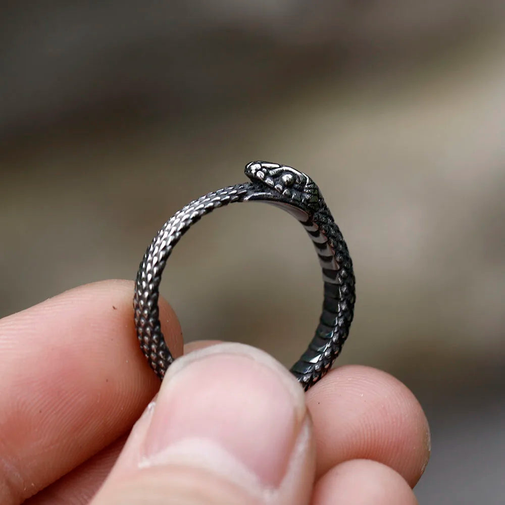 Serpent ring – view 4